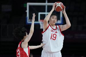 简直是大魔王？！张子宇出场时间最少9投8中降维打击砍16分！