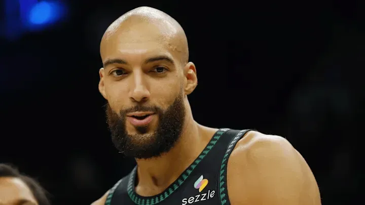 电竞比分网-薪资专家:戈贝尔禁赛一场将损失201149美元