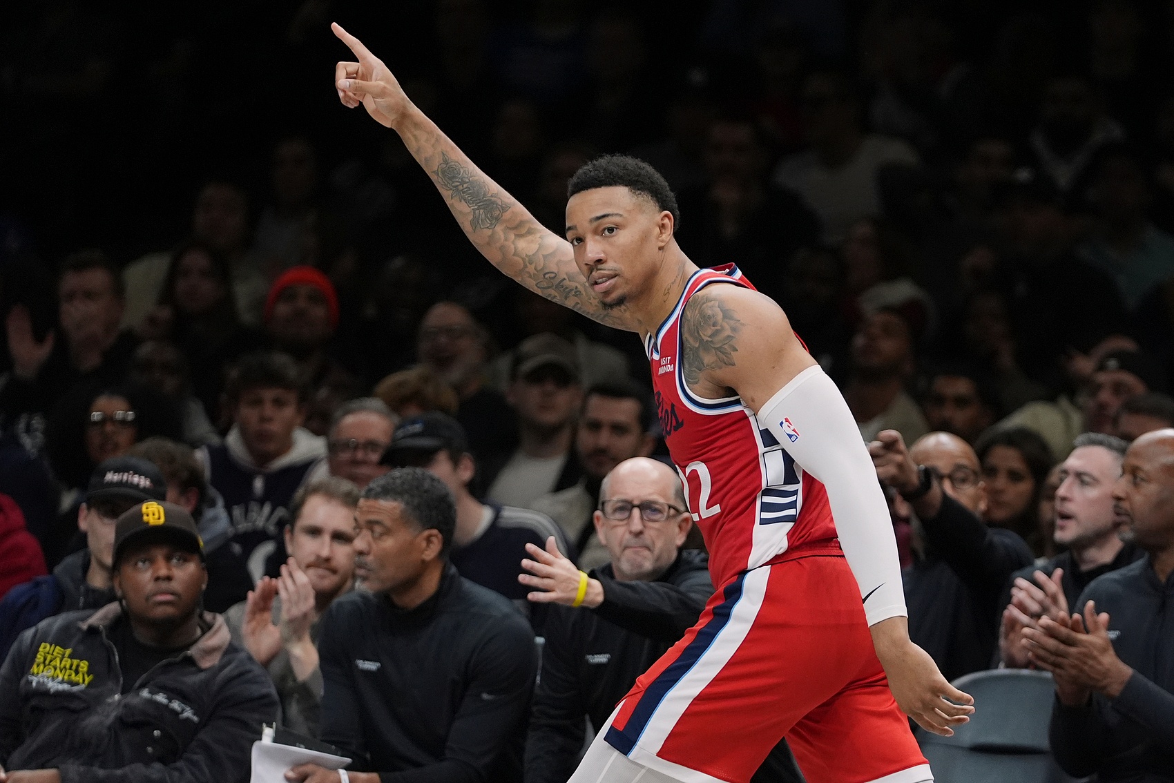 “科比”+“乔丹”成卡登好帮手 泪目!夕阳红天团终于有新鲜血液