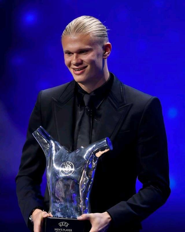 1699008189371038109.jpg score电竞-欧足联携手金球奖母公司,2024起共同颁发金球奖