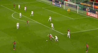 1679612851840065637.gif 电竞比分网-【欧预赛】C罗梅开创纪录!葡萄牙4比0大胜鱼腩